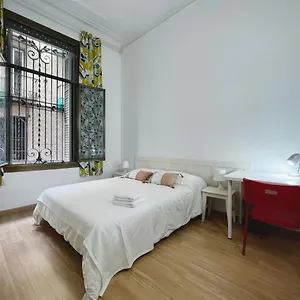 stay-u-nique-apartment-maurici-serrahima.topbarcelonahotels.com/